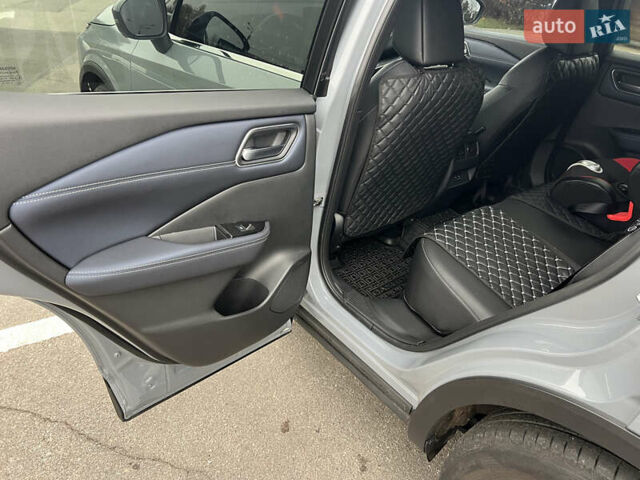 Сірий Ніссан Кашкай, об'ємом двигуна 1.33 л та пробігом 8 тис. км за 30499 $, фото 26 на Automoto.ua