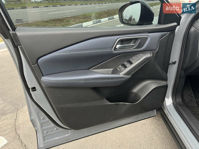 Сірий Ніссан Кашкай, об'ємом двигуна 1.33 л та пробігом 8 тис. км за 30499 $, фото 19 на Automoto.ua