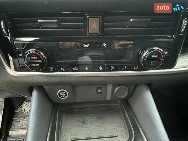 Сірий Ніссан Кашкай, об'ємом двигуна 1.33 л та пробігом 8 тис. км за 30499 $, фото 29 на Automoto.ua