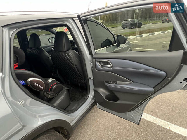 Сірий Ніссан Кашкай, об'ємом двигуна 1.33 л та пробігом 8 тис. км за 30499 $, фото 28 на Automoto.ua