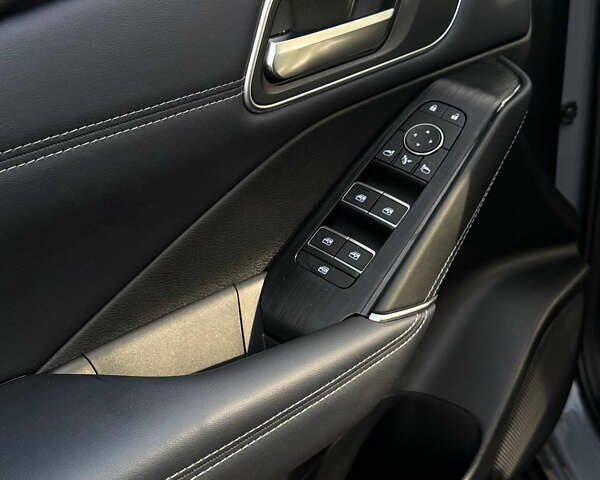 Серый Ниссан Кашкай, объемом двигателя 1.33 л и пробегом 16 тыс. км за 30500 $, фото 8 на Automoto.ua