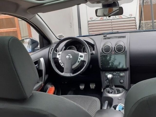 Синий Ниссан Кашкай, объемом двигателя 1.6 л и пробегом 268 тыс. км за 10000 $, фото 6 на Automoto.ua