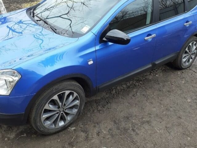 Синий Ниссан Кашкай, объемом двигателя 1.6 л и пробегом 268 тыс. км за 10000 $, фото 1 на Automoto.ua