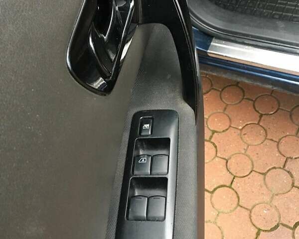 Синій Ніссан Кашкай, об'ємом двигуна 2 л та пробігом 288 тис. км за 8000 $, фото 13 на Automoto.ua