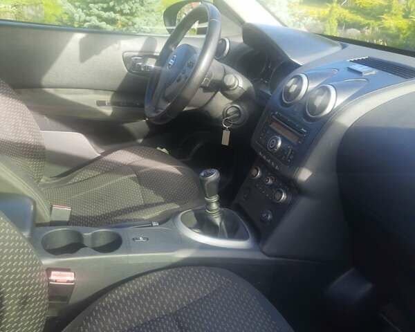 Синий Ниссан Кашкай, объемом двигателя 1.46 л и пробегом 353 тыс. км за 8500 $, фото 6 на Automoto.ua