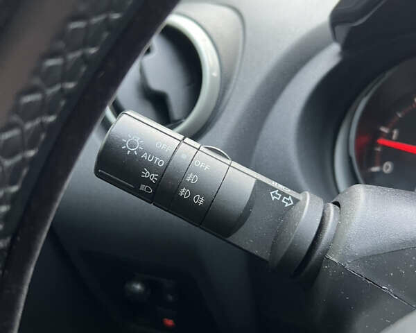 Синий Ниссан Кашкай, объемом двигателя 2 л и пробегом 215 тыс. км за 8350 $, фото 25 на Automoto.ua