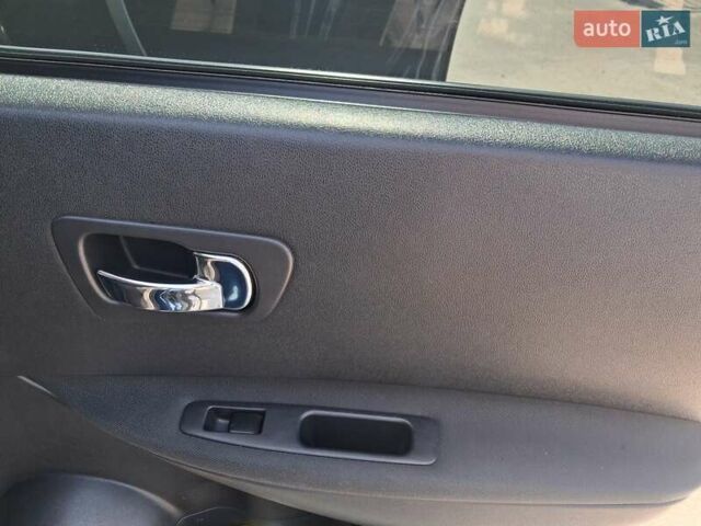 Синій Ніссан Кашкай, об'ємом двигуна 2 л та пробігом 248 тис. км за 8250 $, фото 25 на Automoto.ua