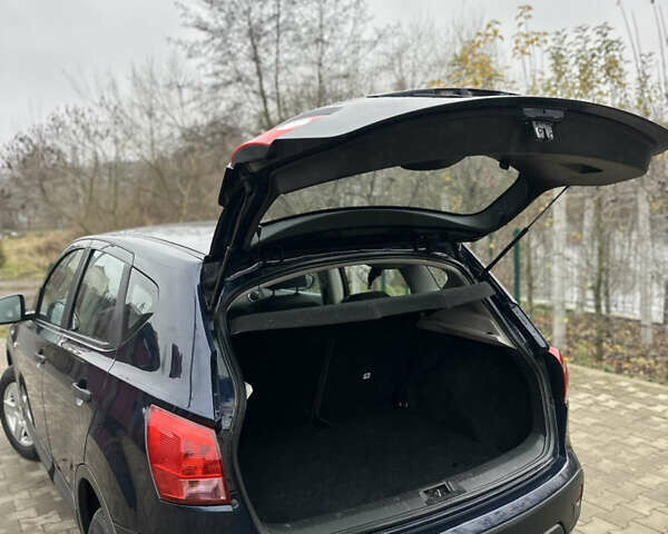 Синий Ниссан Кашкай, объемом двигателя 1.6 л и пробегом 199 тыс. км за 7950 $, фото 42 на Automoto.ua