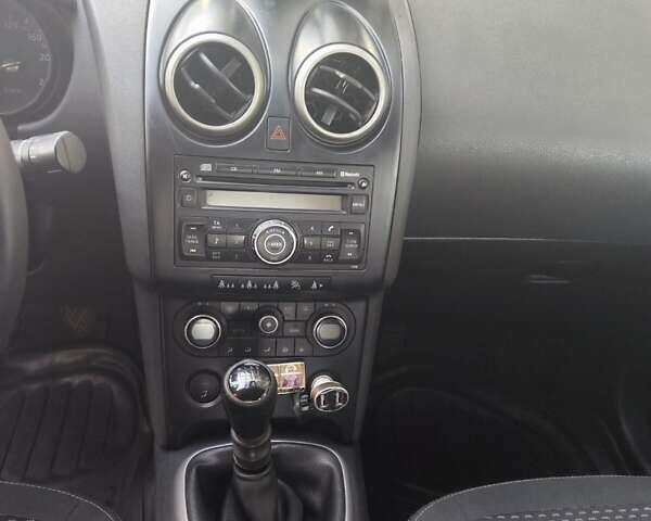 Синий Ниссан Кашкай, объемом двигателя 1.5 л и пробегом 395 тыс. км за 7800 $, фото 18 на Automoto.ua