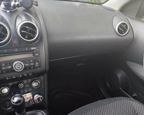 Синий Ниссан Кашкай, объемом двигателя 1.5 л и пробегом 395 тыс. км за 7800 $, фото 16 на Automoto.ua