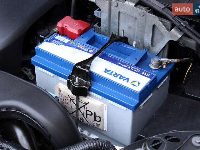 Синий Ниссан Кашкай, объемом двигателя 1.5 л и пробегом 178 тыс. км за 9800 $, фото 27 на Automoto.ua