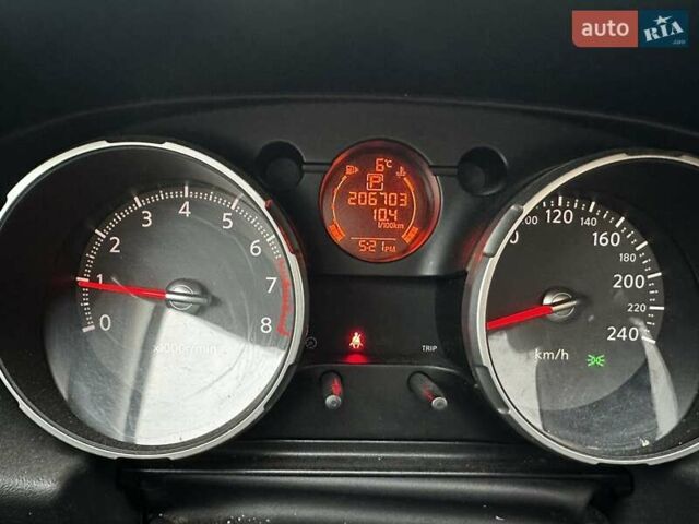 Синий Ниссан Кашкай, объемом двигателя 2 л и пробегом 206 тыс. км за 8700 $, фото 10 на Automoto.ua