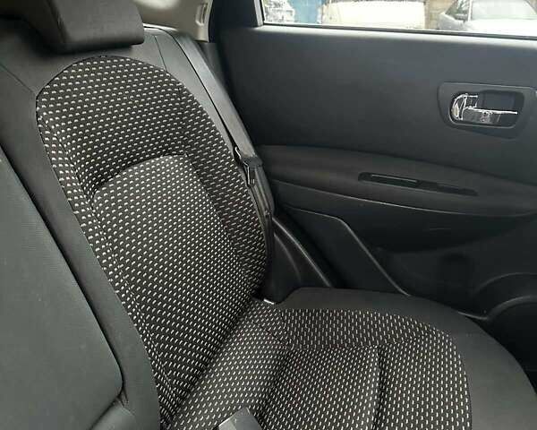 Синий Ниссан Кашкай, объемом двигателя 2 л и пробегом 206 тыс. км за 8700 $, фото 17 на Automoto.ua