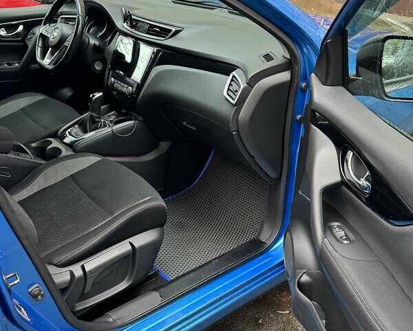 Синий Ниссан Кашкай, объемом двигателя 1.6 л и пробегом 180 тыс. км за 17000 $, фото 7 на Automoto.ua