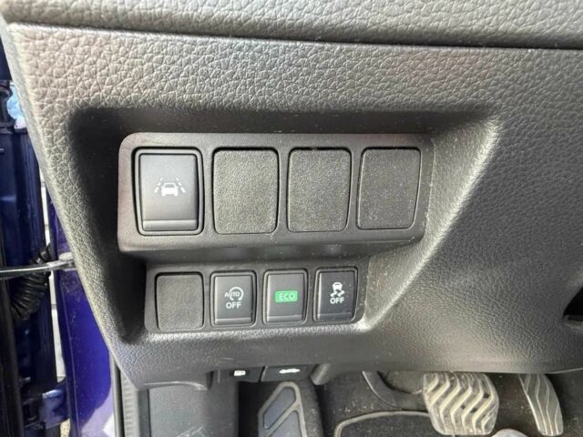 Синий Ниссан Кашкай, объемом двигателя 1.2 л и пробегом 55 тыс. км за 6700 $, фото 8 на Automoto.ua