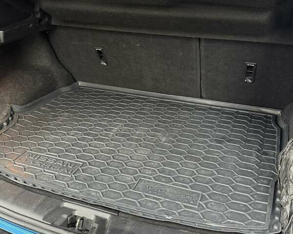 Синий Ниссан Кашкай, объемом двигателя 1.6 л и пробегом 180 тыс. км за 17000 $, фото 3 на Automoto.ua