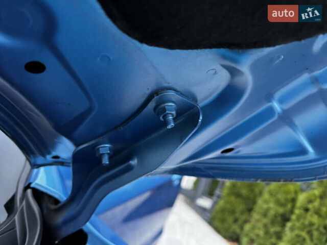 Синий Ниссан Кашкай, объемом двигателя 1.6 л и пробегом 107 тыс. км за 16350 $, фото 110 на Automoto.ua