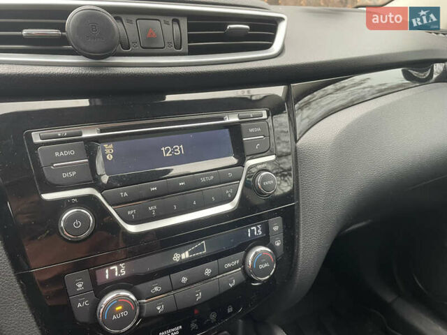 Синий Ниссан Кашкай, объемом двигателя 1.6 л и пробегом 102 тыс. км за 17000 $, фото 9 на Automoto.ua