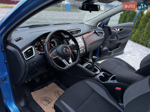 Синий Ниссан Кашкай, объемом двигателя 1.6 л и пробегом 107 тыс. км за 16350 $, фото 73 на Automoto.ua