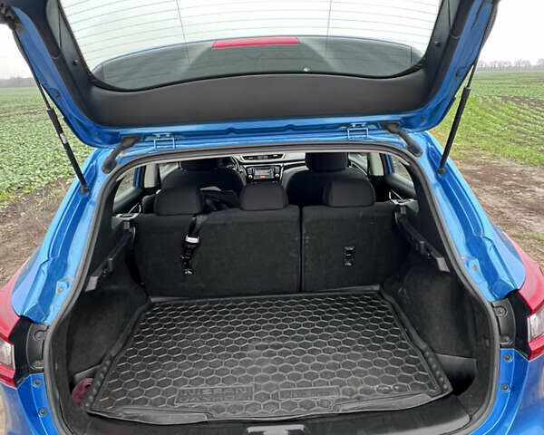 Синий Ниссан Кашкай, объемом двигателя 1.2 л и пробегом 153 тыс. км за 14000 $, фото 12 на Automoto.ua