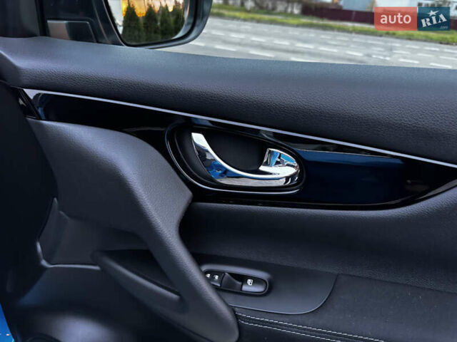 Синий Ниссан Кашкай, объемом двигателя 1.6 л и пробегом 107 тыс. км за 16350 $, фото 92 на Automoto.ua