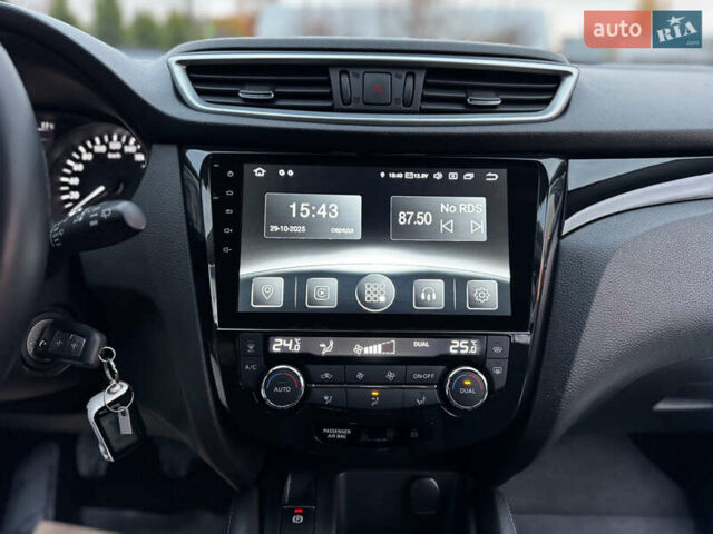 Синий Ниссан Кашкай, объемом двигателя 1.6 л и пробегом 107 тыс. км за 16350 $, фото 68 на Automoto.ua