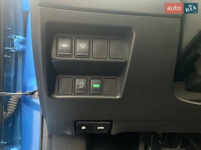 Синий Ниссан Кашкай, объемом двигателя 1.6 л и пробегом 87 тыс. км за 19990 $, фото 29 на Automoto.ua