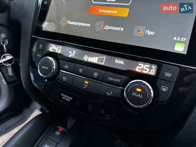 Синий Ниссан Кашкай, объемом двигателя 1.6 л и пробегом 107 тыс. км за 16350 $, фото 100 на Automoto.ua