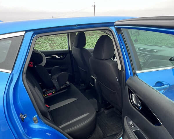 Синий Ниссан Кашкай, объемом двигателя 1.2 л и пробегом 153 тыс. км за 14000 $, фото 10 на Automoto.ua