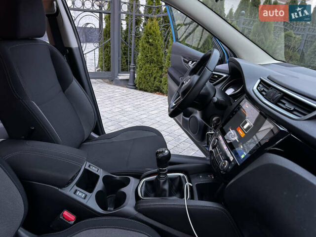 Синий Ниссан Кашкай, объемом двигателя 1.6 л и пробегом 107 тыс. км за 16350 $, фото 93 на Automoto.ua