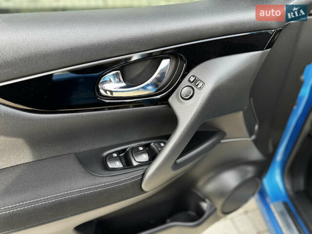 Синий Ниссан Кашкай, объемом двигателя 2 л и пробегом 60 тыс. км за 17900 $, фото 69 на Automoto.ua