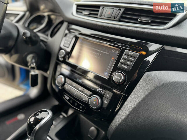 Синий Ниссан Кашкай, объемом двигателя 2 л и пробегом 60 тыс. км за 17900 $, фото 88 на Automoto.ua