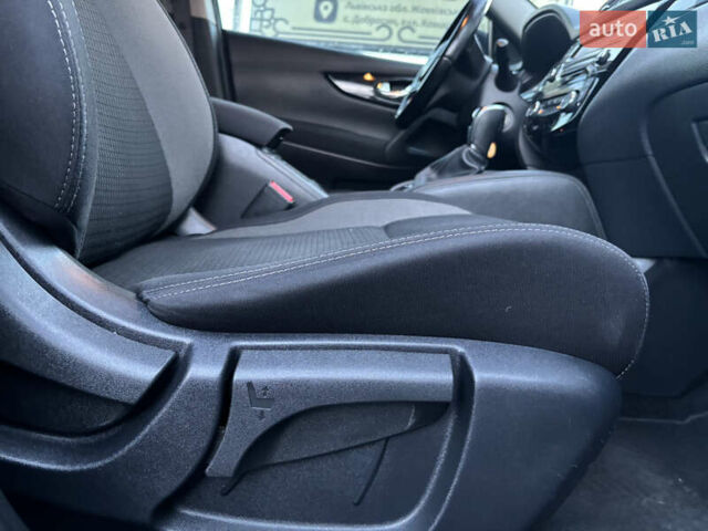 Синий Ниссан Кашкай, объемом двигателя 1.6 л и пробегом 186 тыс. км за 18790 $, фото 64 на Automoto.ua