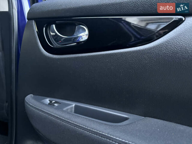 Синий Ниссан Кашкай, объемом двигателя 1.6 л и пробегом 186 тыс. км за 18790 $, фото 59 на Automoto.ua