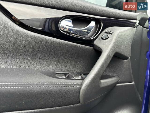 Синий Ниссан Кашкай, объемом двигателя 1.6 л и пробегом 186 тыс. км за 18890 $, фото 58 на Automoto.ua