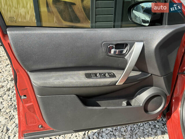 Помаранчевий Ніссан Кашкай, об'ємом двигуна 2 л та пробігом 308 тис. км за 8300 $, фото 53 на Automoto.ua