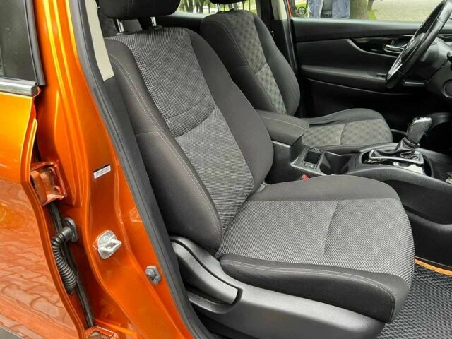 Оранжевый Ниссан Кашкай, объемом двигателя 2 л и пробегом 96 тыс. км за 14300 $, фото 16 на Automoto.ua