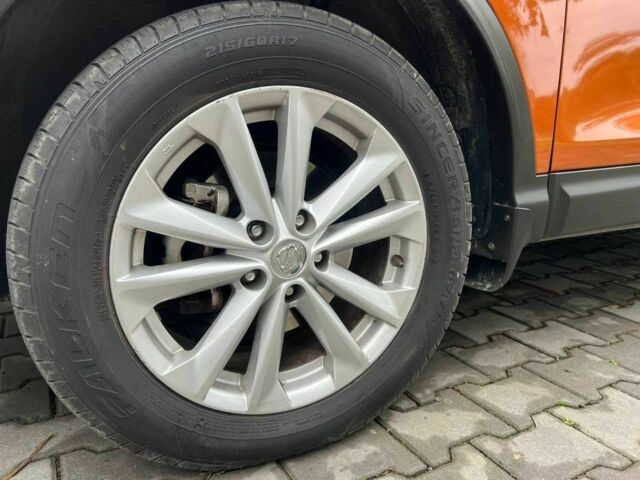 Оранжевый Ниссан Кашкай, объемом двигателя 2 л и пробегом 96 тыс. км за 14300 $, фото 8 на Automoto.ua