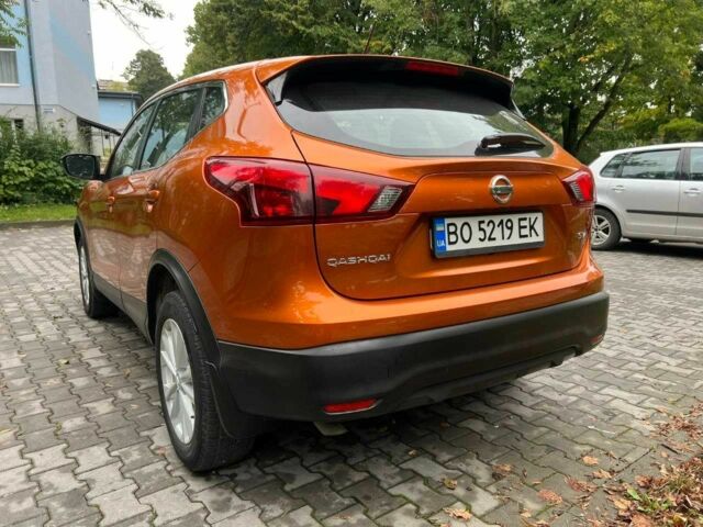 Оранжевый Ниссан Кашкай, объемом двигателя 2 л и пробегом 96 тыс. км за 14300 $, фото 6 на Automoto.ua