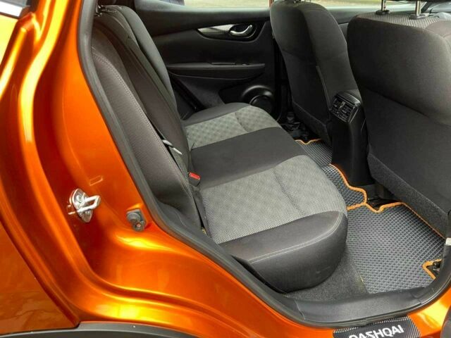 Оранжевый Ниссан Кашкай, объемом двигателя 2 л и пробегом 96 тыс. км за 14300 $, фото 19 на Automoto.ua