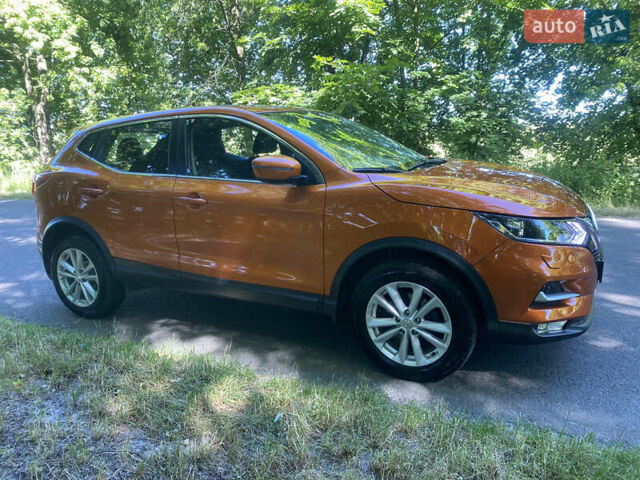 Оранжевый Ниссан Кашкай, объемом двигателя 2 л и пробегом 50 тыс. км за 16500 $, фото 3 на Automoto.ua