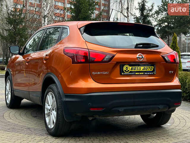 Оранжевый Ниссан Кашкай, объемом двигателя 2 л и пробегом 67 тыс. км за 17700 $, фото 5 на Automoto.ua