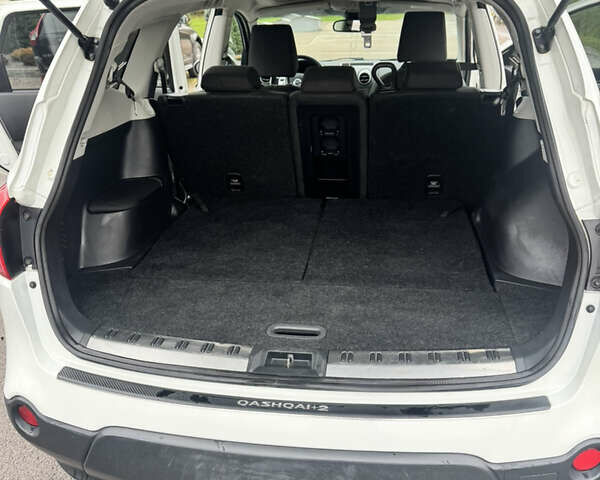 Белый Ниссан Кашкай 2, объемом двигателя 1.5 л и пробегом 181 тыс. км за 9100 $, фото 20 на Automoto.ua