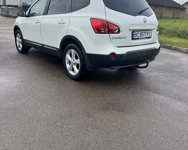 Белый Ниссан Кашкай 2, объемом двигателя 1.5 л и пробегом 181 тыс. км за 9100 $, фото 4 на Automoto.ua