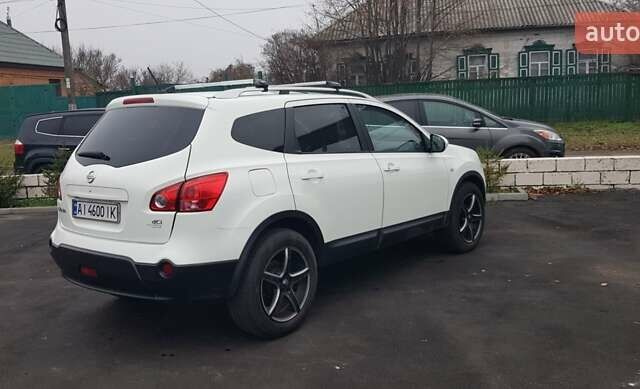 Белый Ниссан Кашкай 2, объемом двигателя 2 л и пробегом 240 тыс. км за 10500 $, фото 5 на Automoto.ua