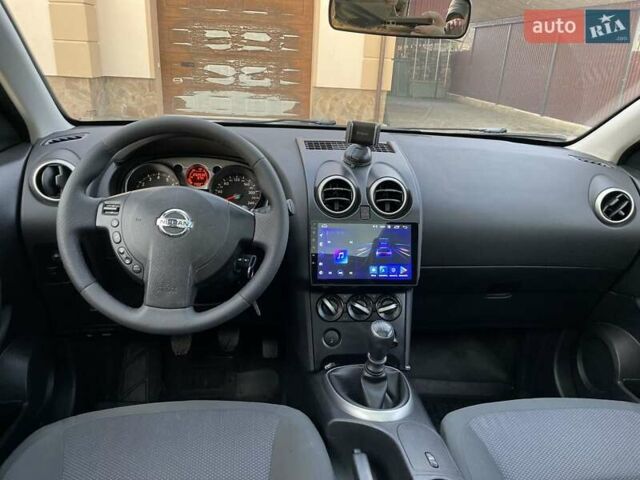 Белый Ниссан Кашкай 2, объемом двигателя 2 л и пробегом 252 тыс. км за 8950 $, фото 30 на Automoto.ua