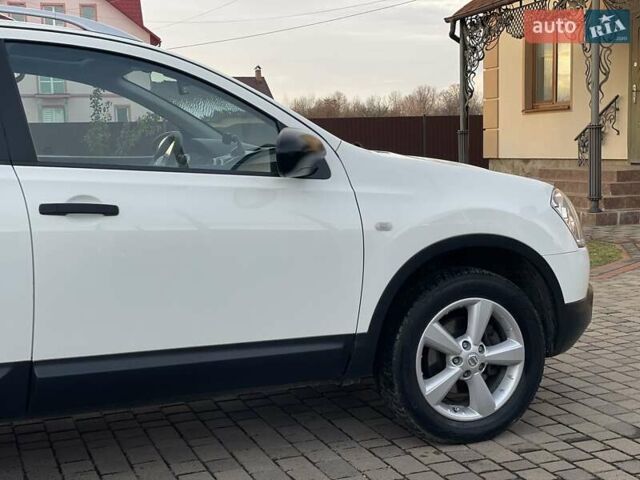 Белый Ниссан Кашкай 2, объемом двигателя 2 л и пробегом 252 тыс. км за 8950 $, фото 21 на Automoto.ua