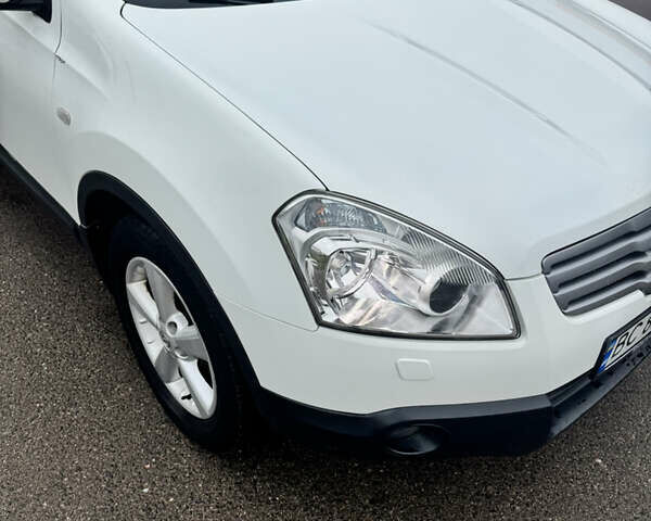 Белый Ниссан Кашкай 2, объемом двигателя 1.5 л и пробегом 181 тыс. км за 9100 $, фото 6 на Automoto.ua