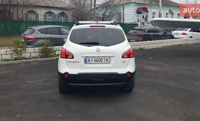 Белый Ниссан Кашкай 2, объемом двигателя 2 л и пробегом 240 тыс. км за 10500 $, фото 4 на Automoto.ua