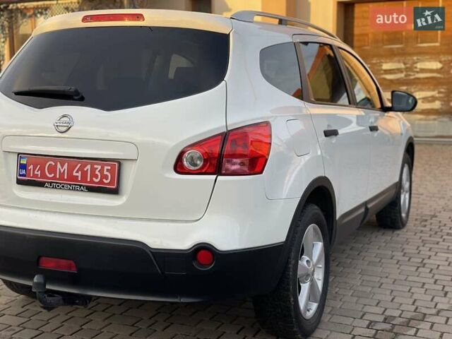 Белый Ниссан Кашкай 2, объемом двигателя 2 л и пробегом 252 тыс. км за 8950 $, фото 4 на Automoto.ua